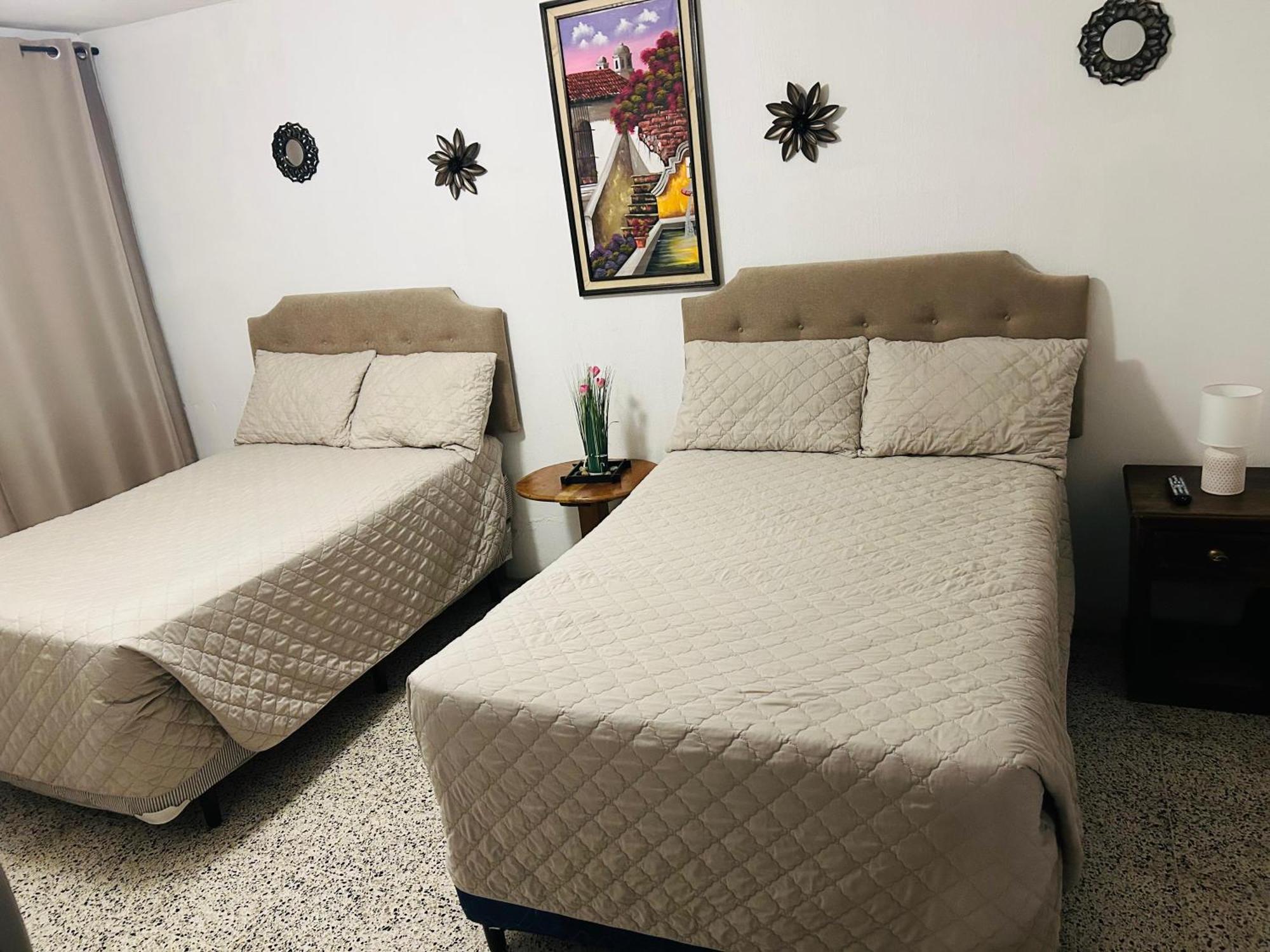 Hostal Los Volcanes Ville de Guatemala Extérieur photo